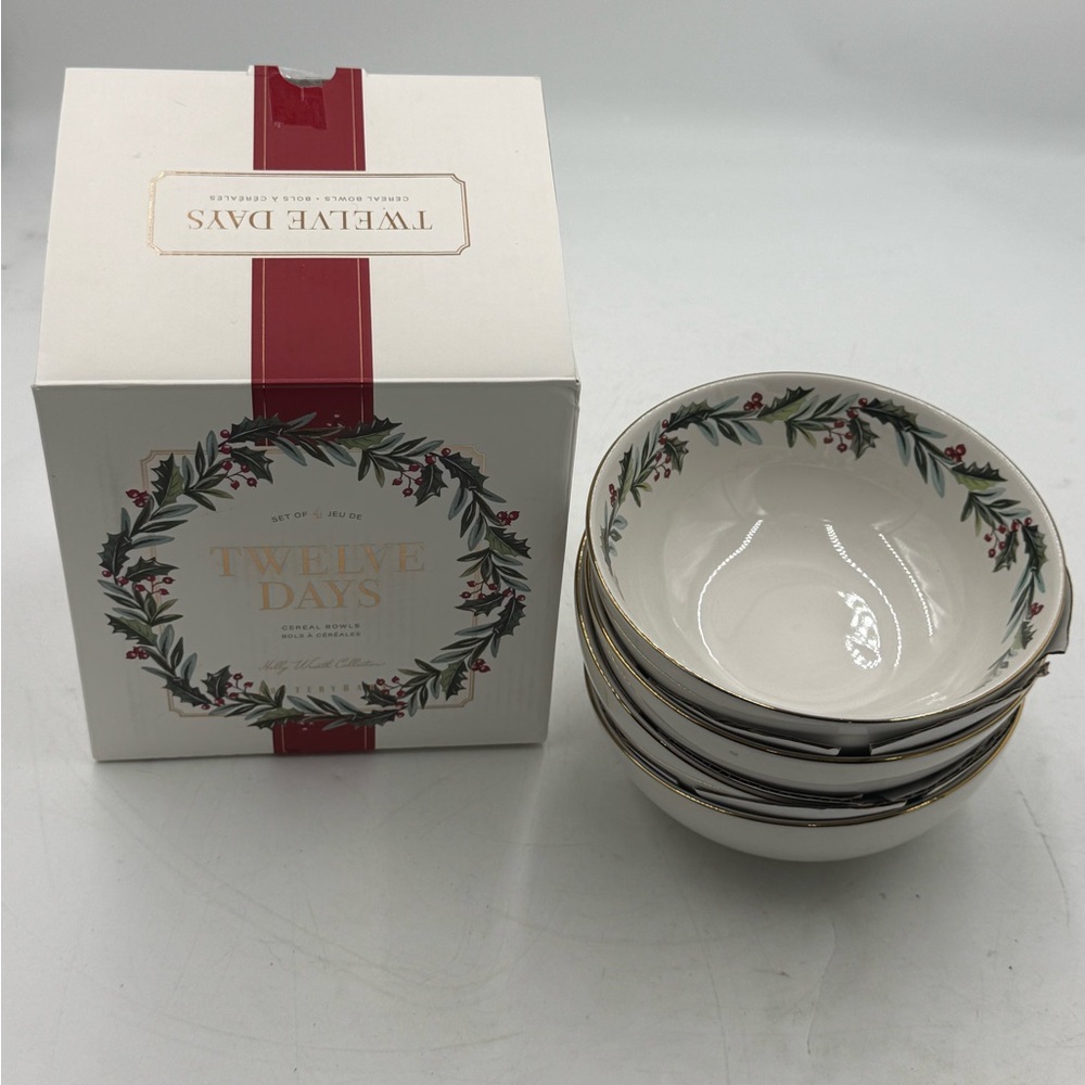 POTTERY BARN 12 DAYS OF CHRISTMAS CEREAL BOWLS  SET OF 4  NEW IN BOX.